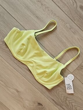NWT Hollister Gilly Hicks Gilly Underwire Bikini Top, Med